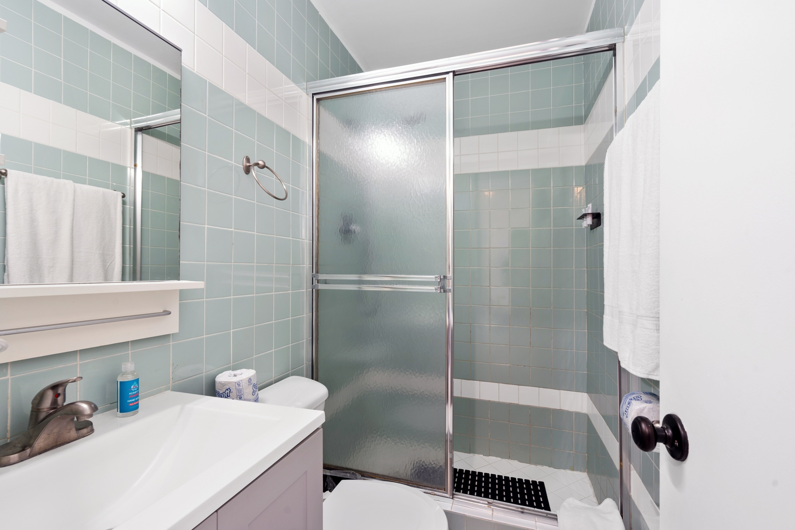 QUEEN STUDIO + KITCHEN | CLEAN & BRIGHT 11 Hollywood Sunrise Hotel