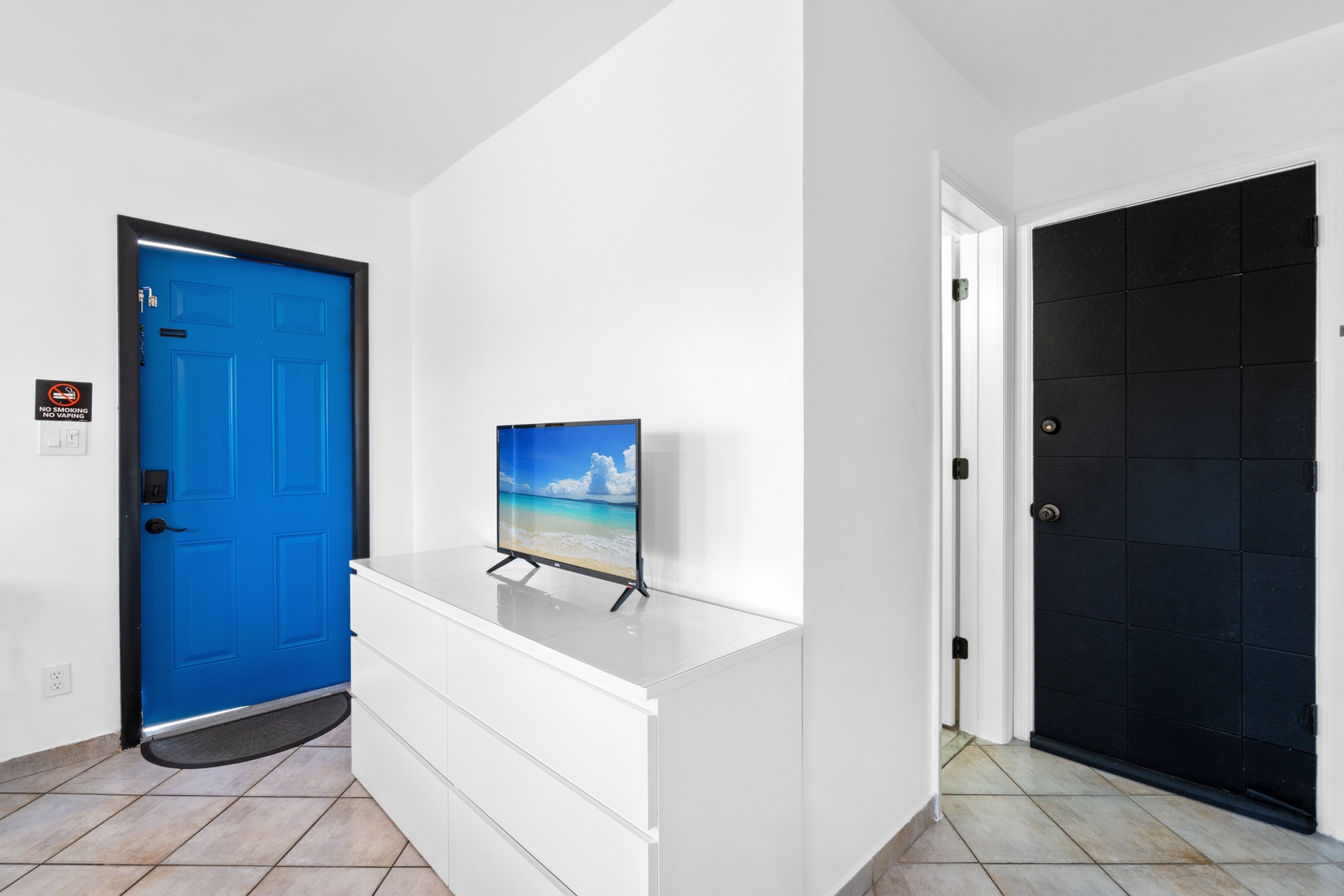 COZY QUEEN STUDIO + KITCHENETTE | WALKABLE 8 Hollywood Sunrise Hotel