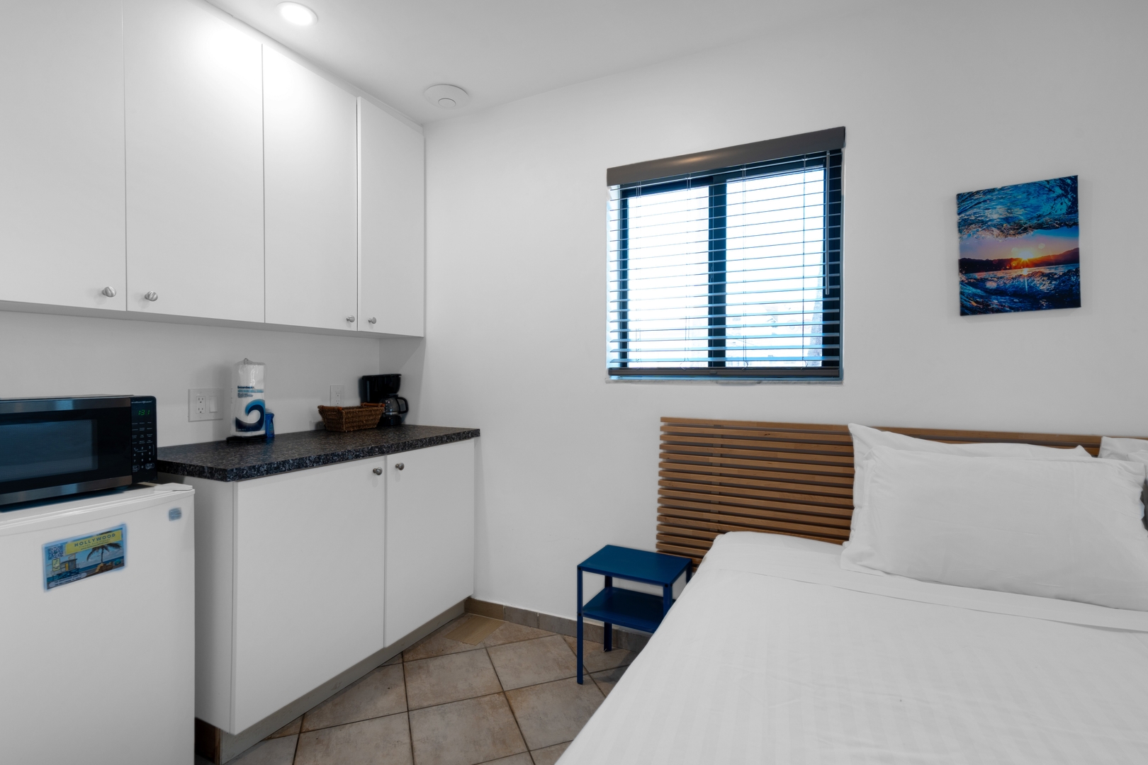 COZY QUEEN STUDIO + KITCHENETTE | WALKABLE 6 Hollywood Sunrise Hotel