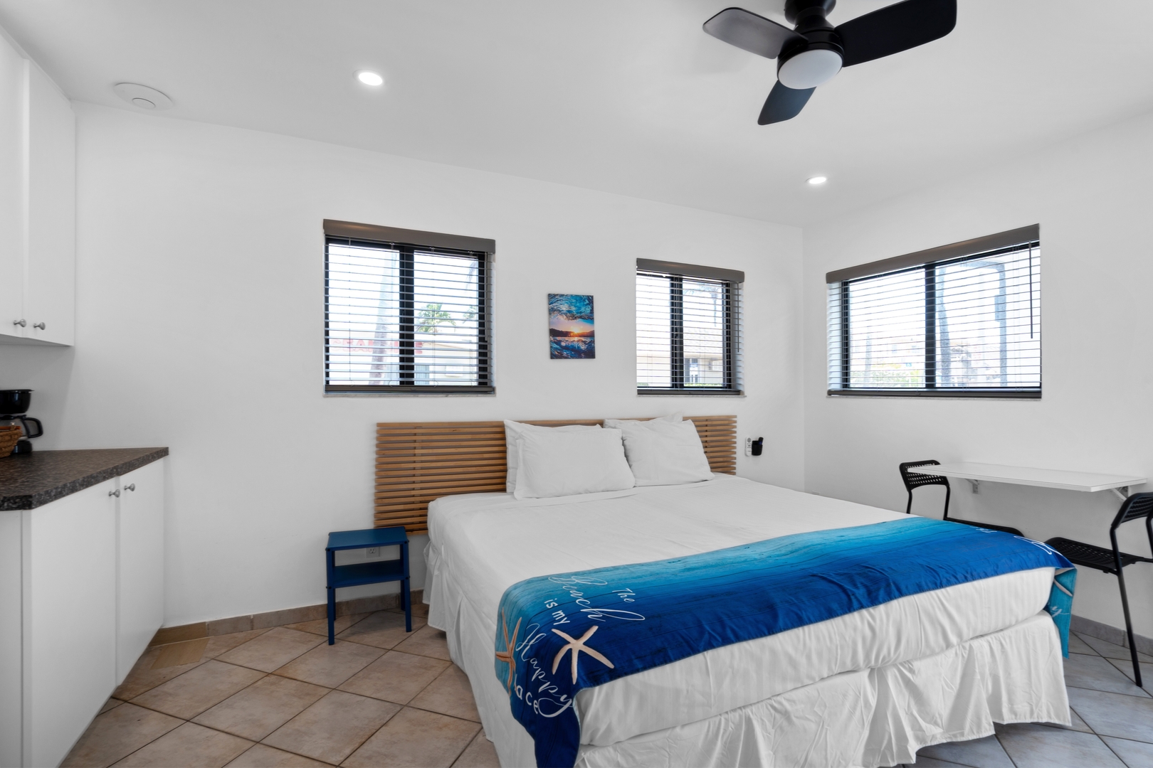 CHIC STUDIO + KITCHENETTE | SMART TV 3 Hollywood Sunrise Hotel