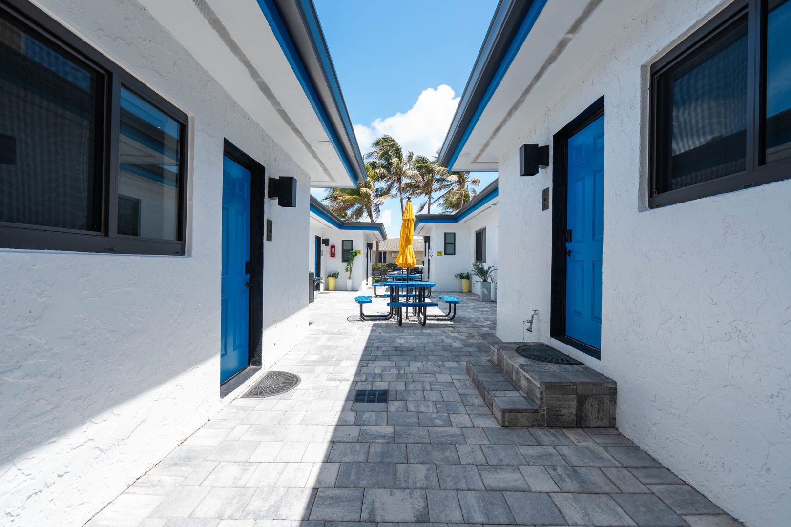 QUEEN STUDIO + KITCHENETTE | NEAR BEACH 30 Hollywood Sunrise Hotel