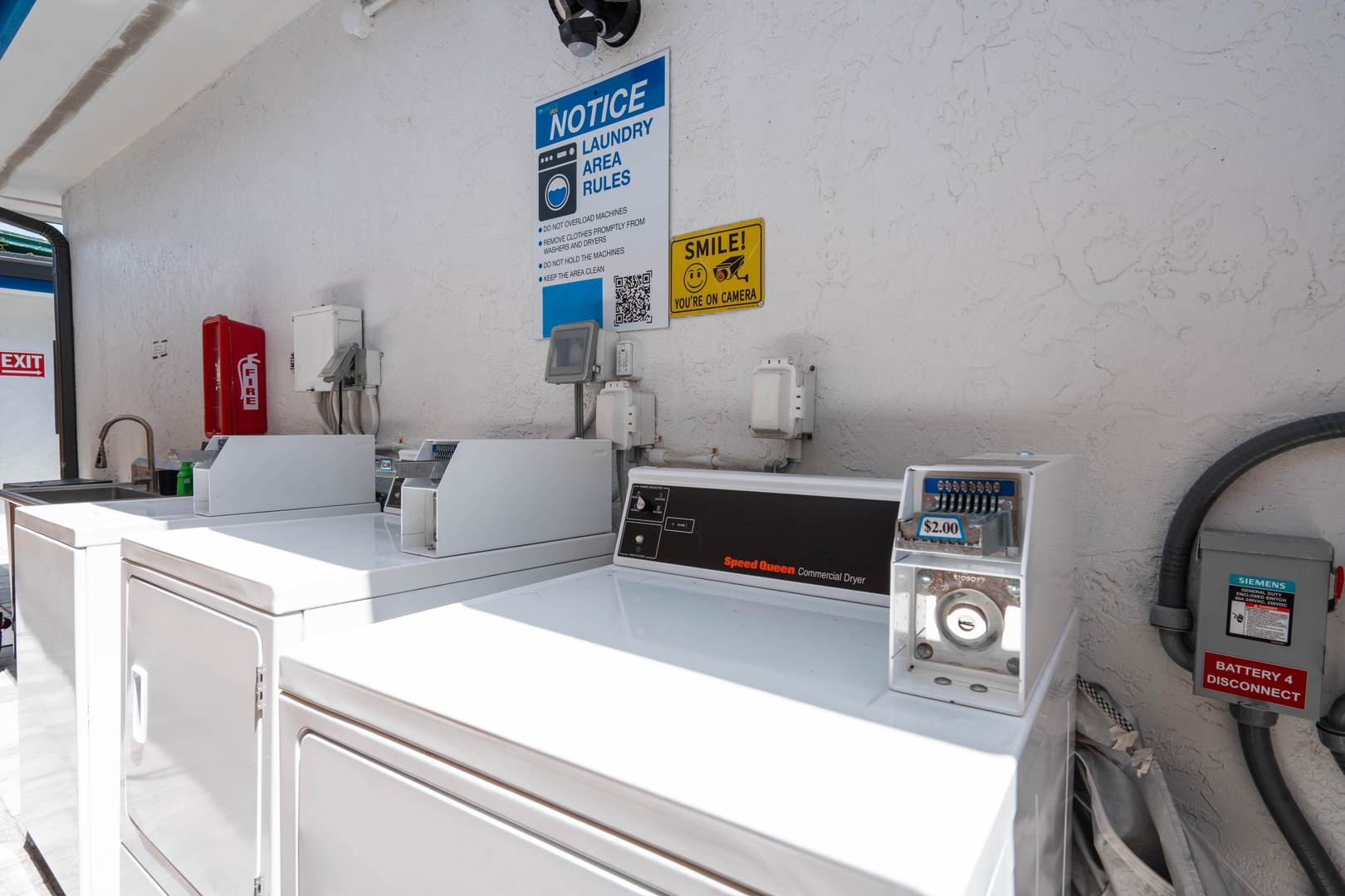 SPACIOUS QUEEN STUDIO + FULL KITCHEN 35 Hollywood Sunrise Hotel