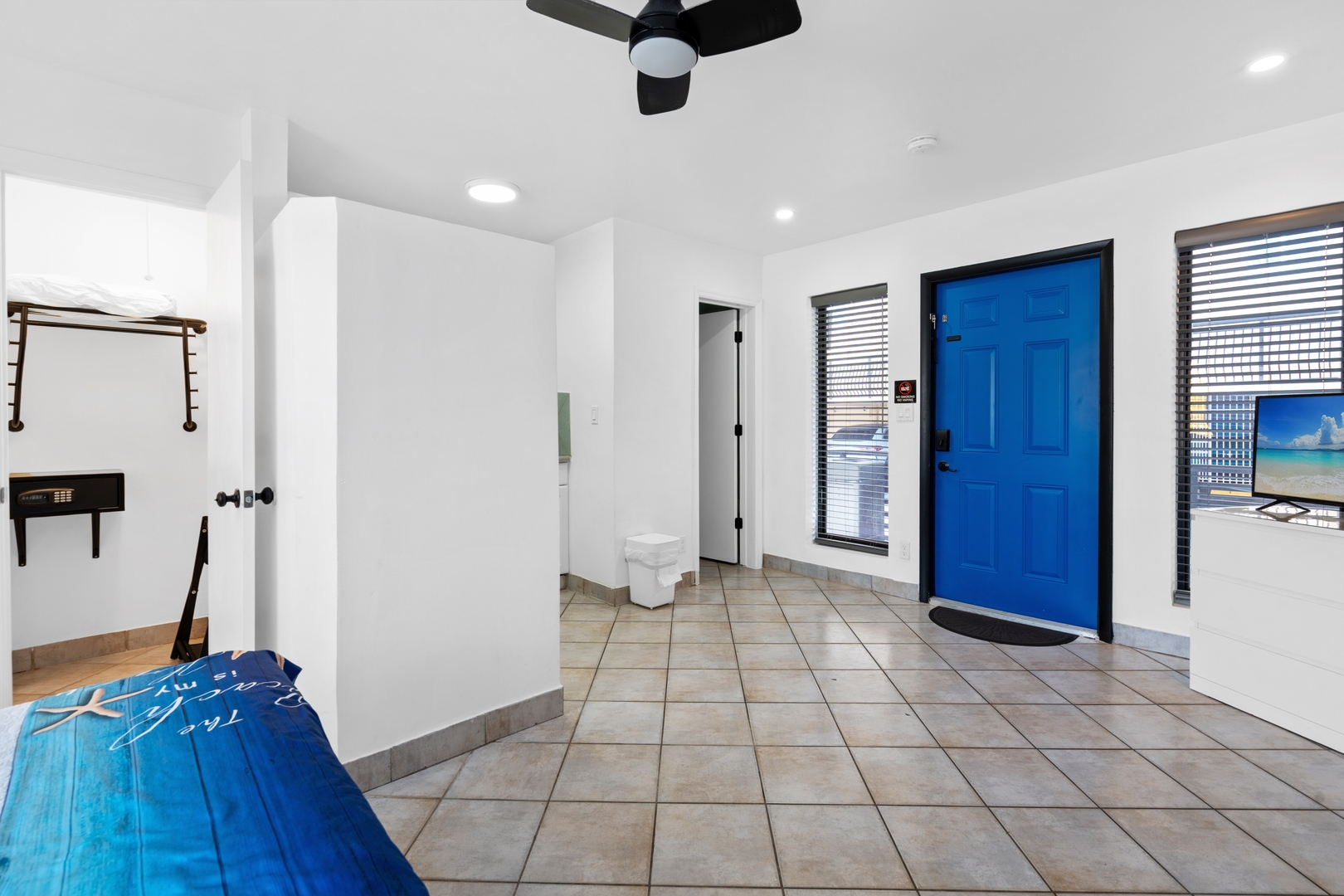 BRIGHT QUEEN STUDIO + KITCHEN | QUIET 7 Hollywood Sunrise Hotel