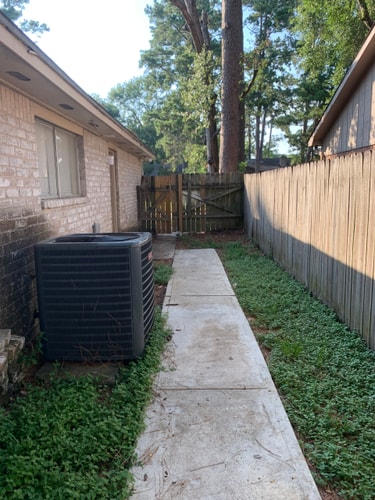 Cozy Little 2 Bed Hideaway |Private Entry| Garage gallery image 2