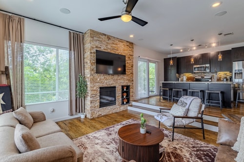 2 Bedroom Houston Heights Home