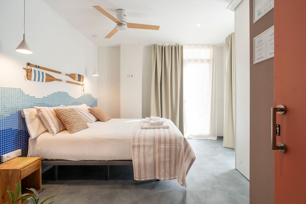 Cabanyal Rooms by VLC Host 1 2 VLC Host