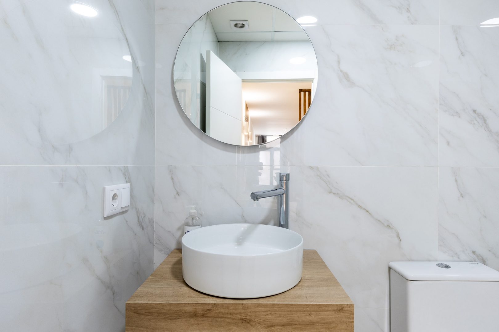 VLC HOST - San Jacinto B 20 VLC Host