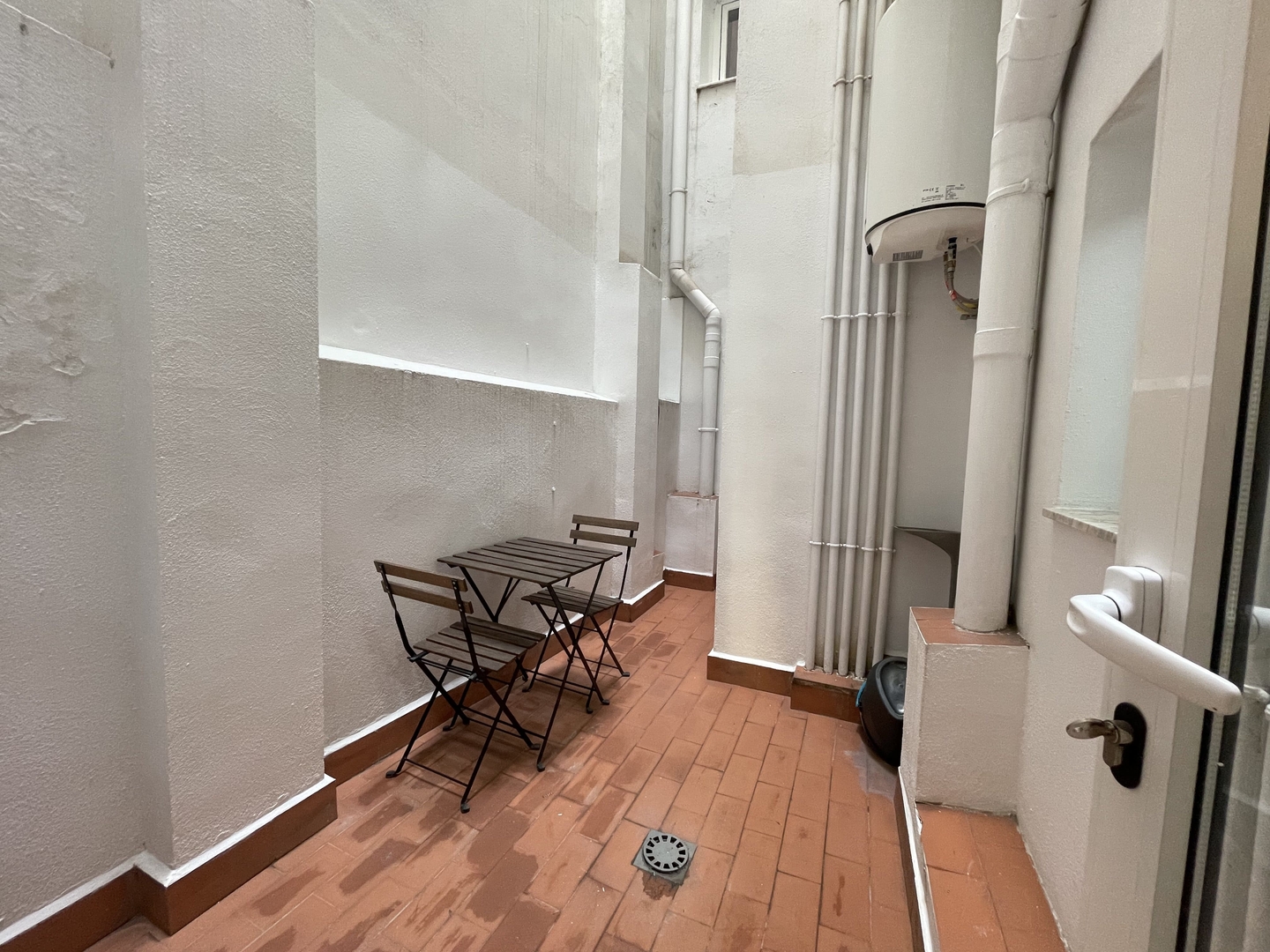 VLC HOST - Poeta Llombart 1 9 VLC Host