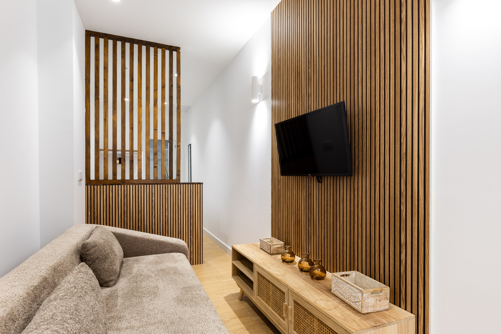 VLC HOST - San Jacinto C 14 VLC Host