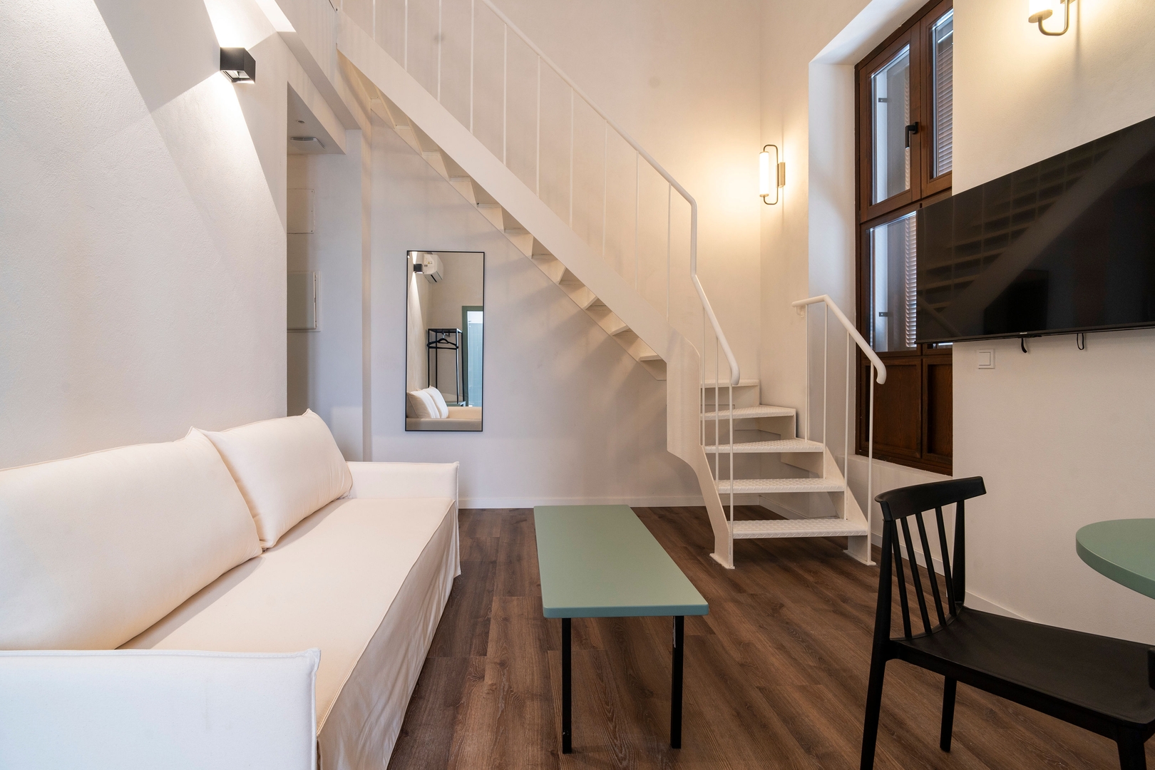 VLC HOST - Reina 168 Duplex 16 14 VLC Host