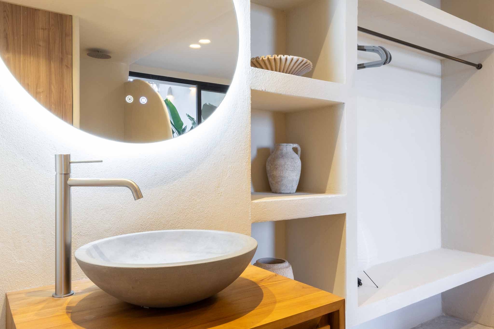 VLC Host - Reina 166 B 13 VLC Host