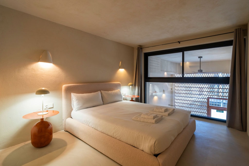 VLC Host - Reina 166 A 15 VLC Host