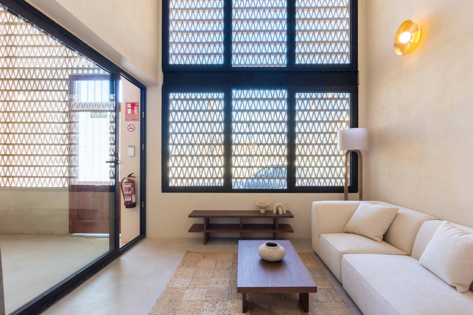 VLC Host - Reina 166 B VLC Host