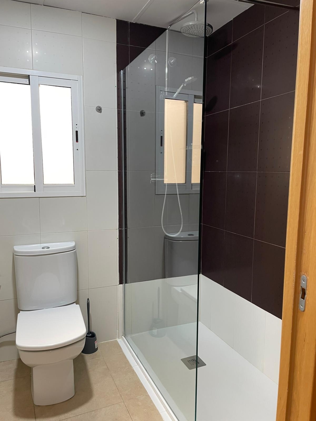 VLC HOST - Poeta Llombart 7 5 VLC Host