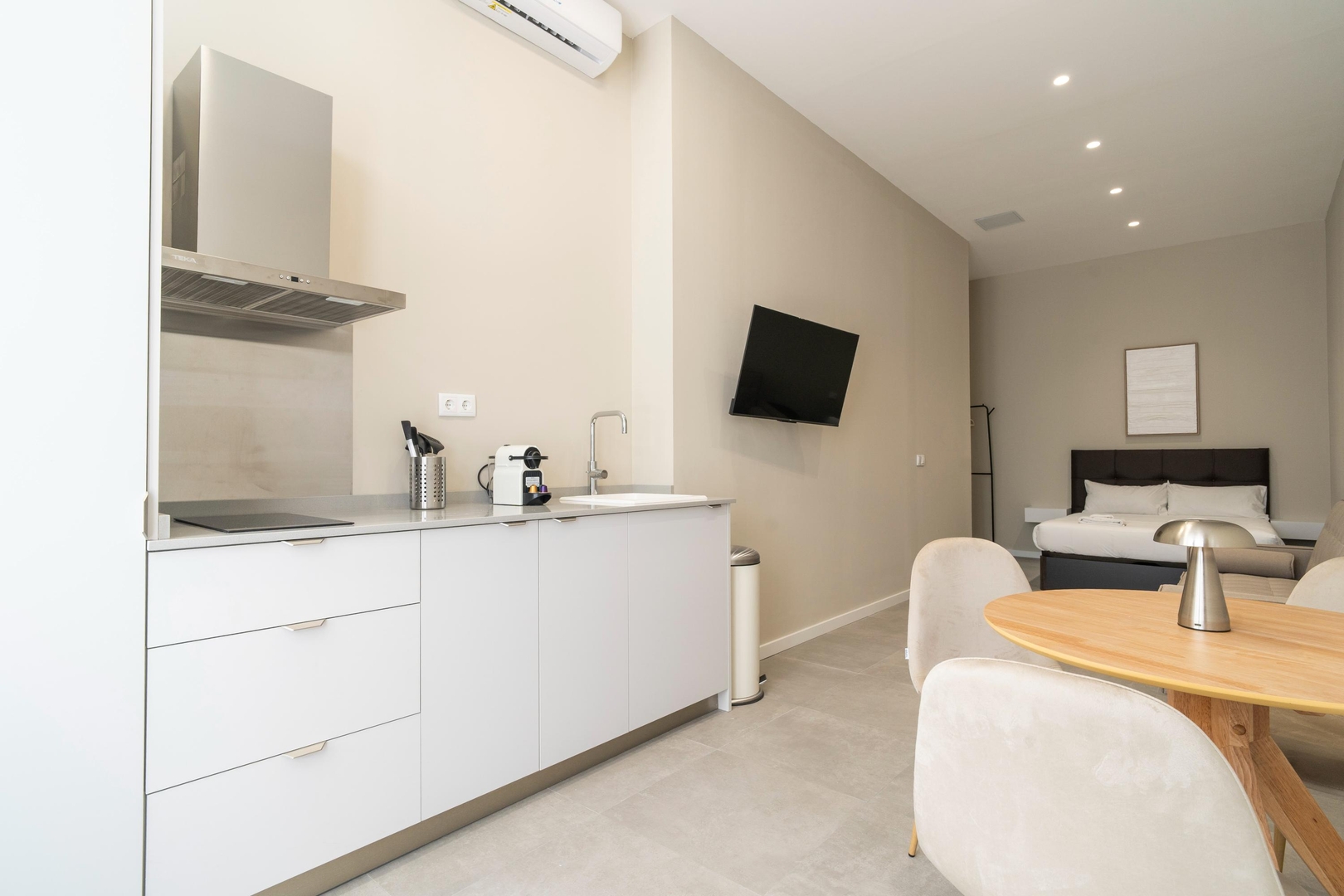 VLC HOST - Sumsi B 16 VLC Host