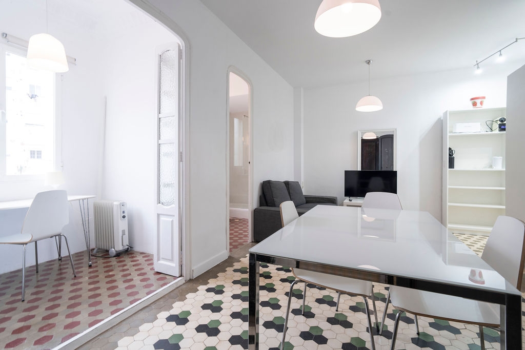 VLC Host - Erudito Orellana 34 VLC Host