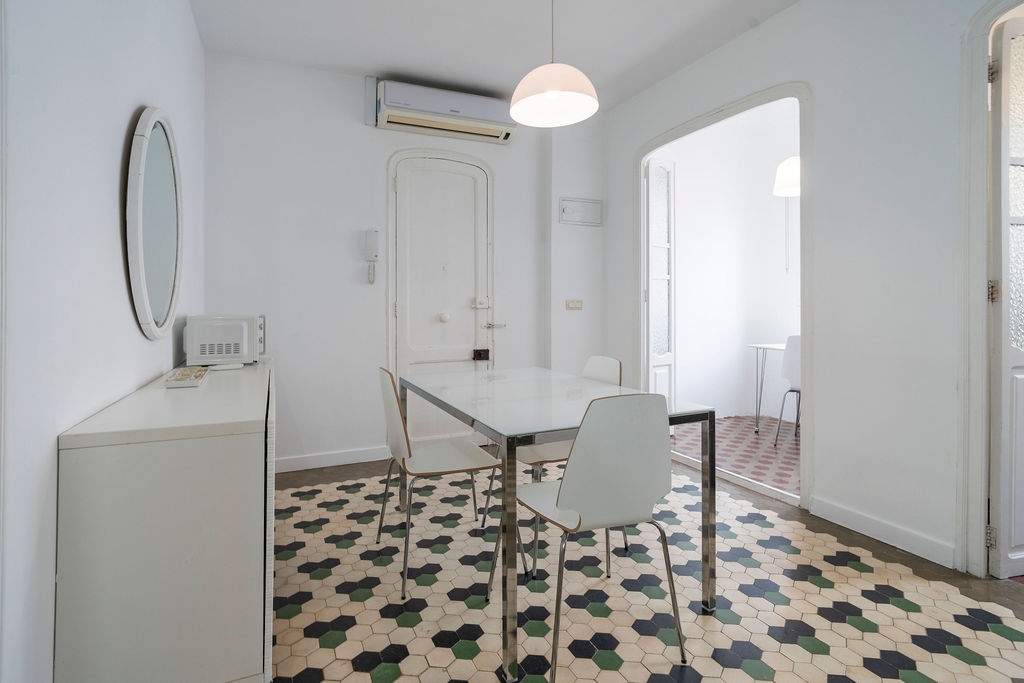 VLC Host - Erudito Orellana 22 VLC Host