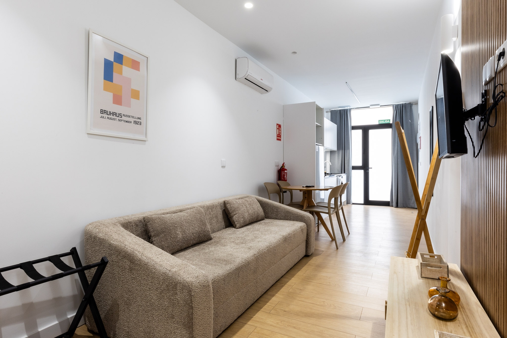 VLC HOST - San Jacinto B 9 VLC Host