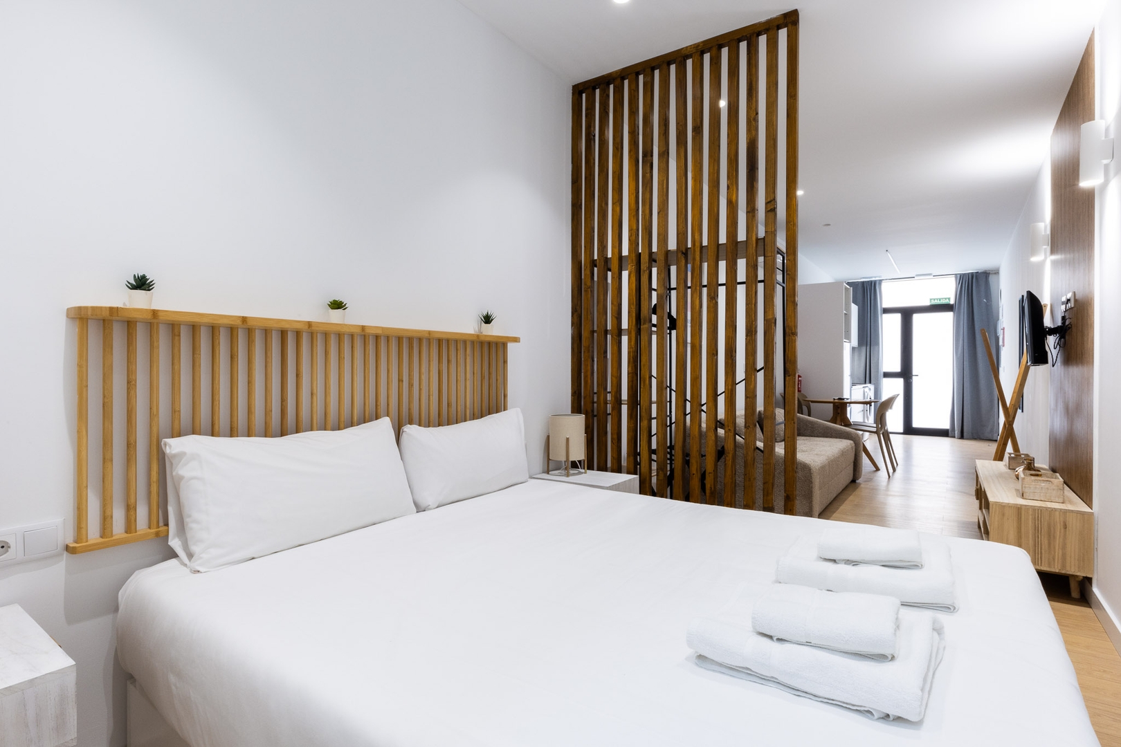 VLC HOST - San Jacinto B VLC Host