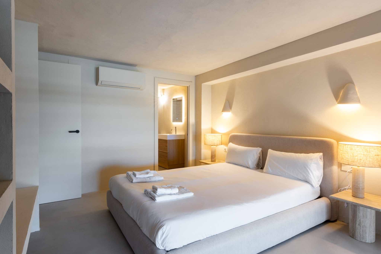 VLC Host - Reina 166 B 31 VLC Host