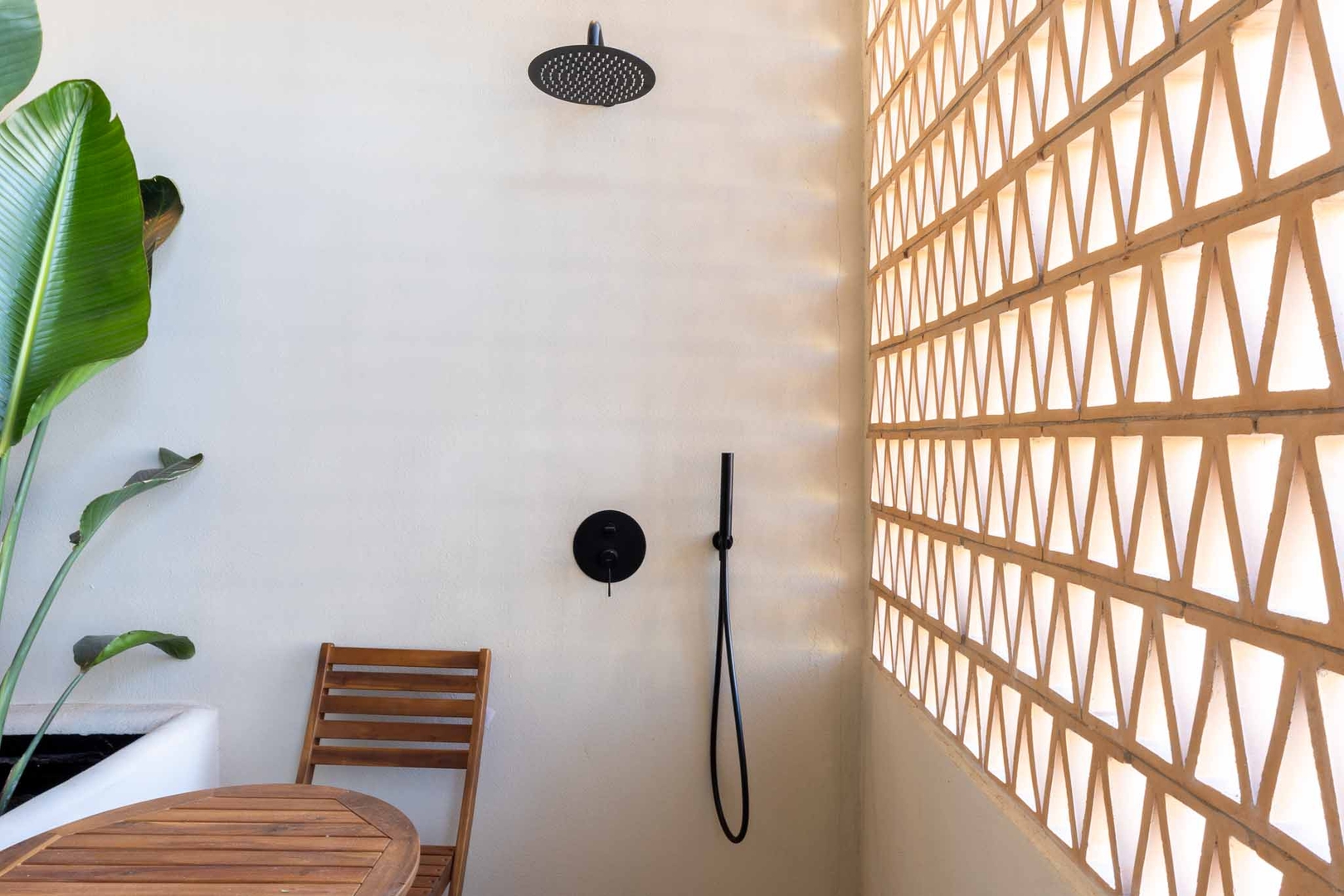 VLC Host - Reina 166 B 35 VLC Host