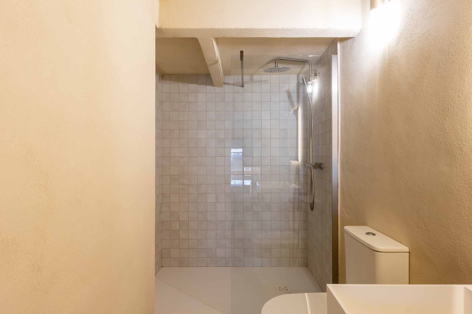 VLC Host - Reina 166 B 27 VLC Host