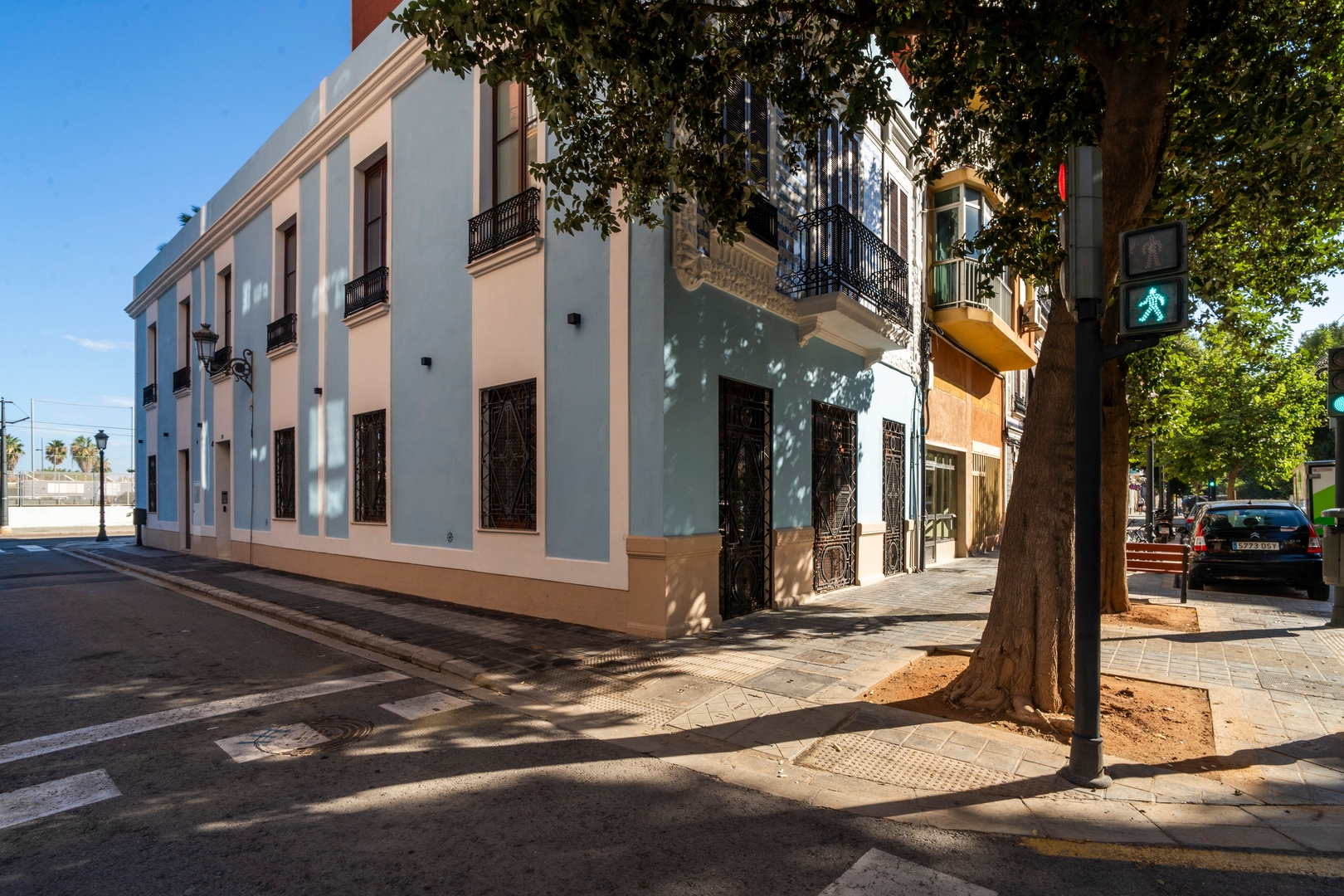 VLC HOST - Reina 168 3 (No Kitchen) 22 VLC Host