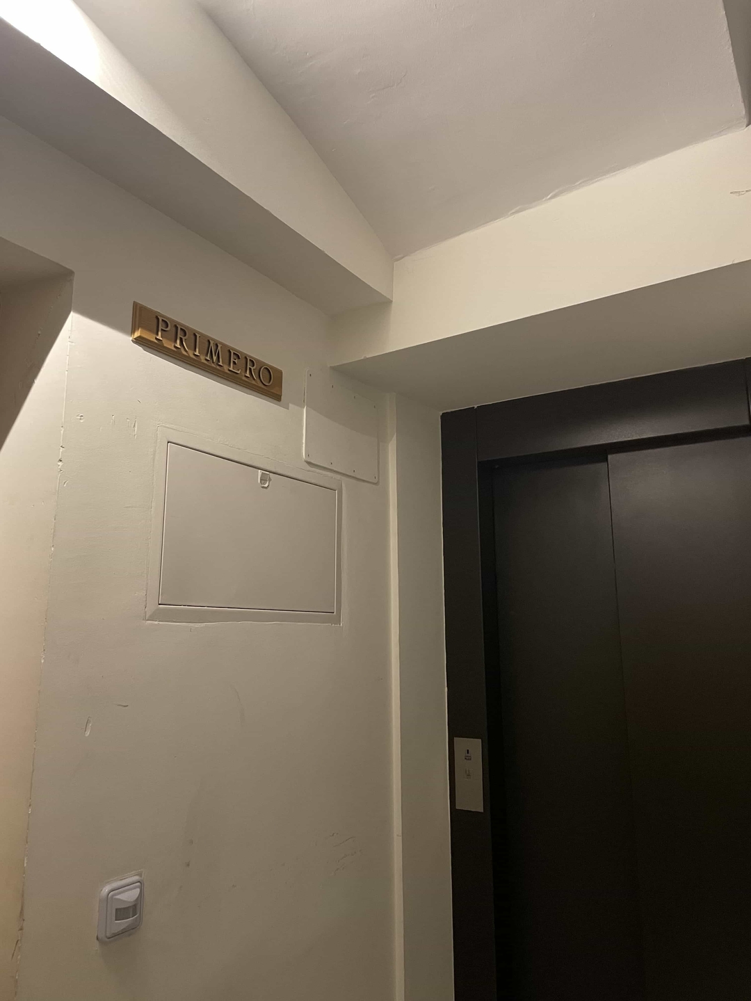 VLC HOST - Poeta Llombart 1 15 VLC Host