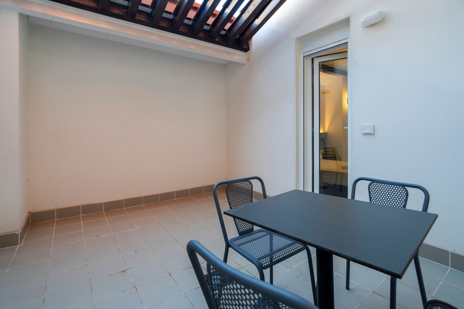 VLC HOST - Reina 168 Duplex 13 39 VLC Host