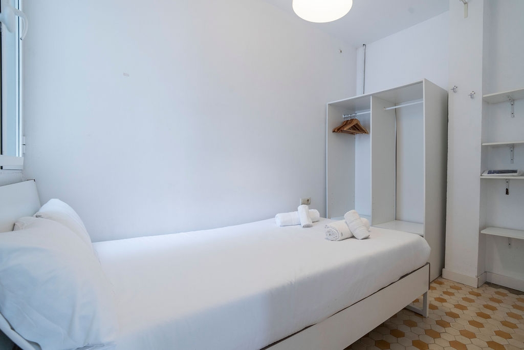 VLC Host - Erudito Orellana 23 VLC Host