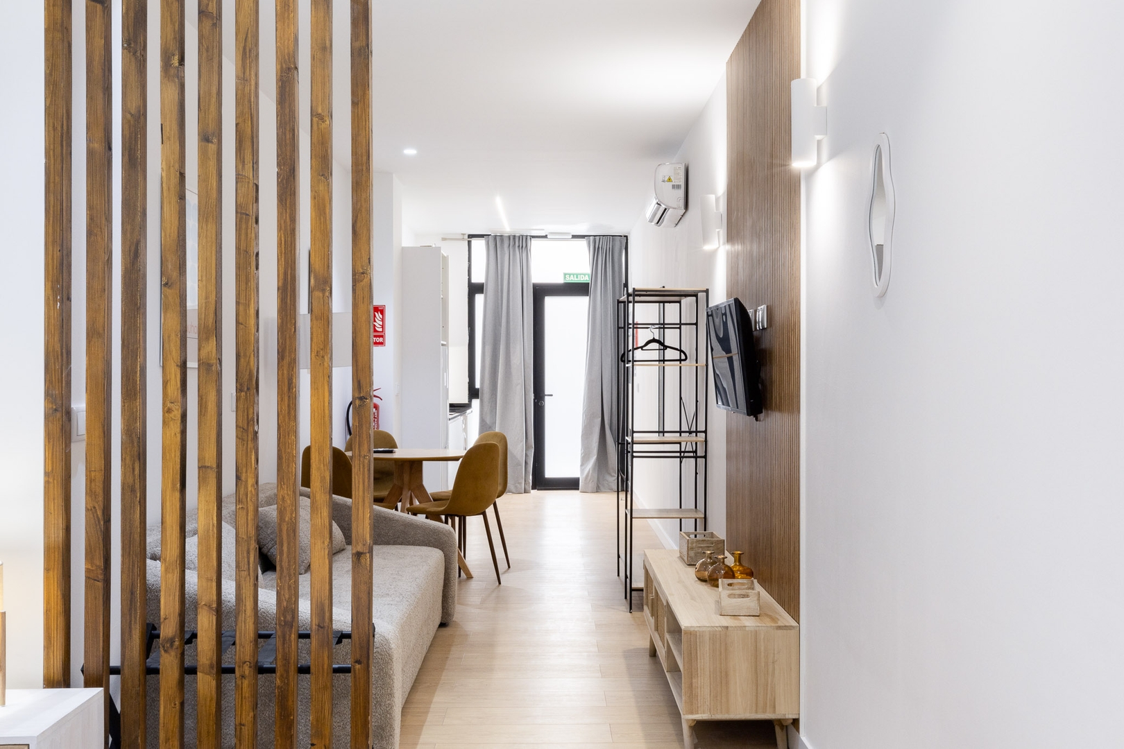 VLC HOST - San Jacinto E 18 VLC Host