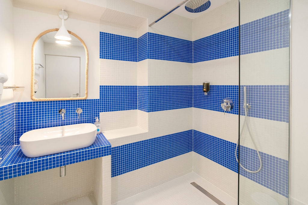 Cabanyal Rooms by VLC Host 8 9 VLC Host