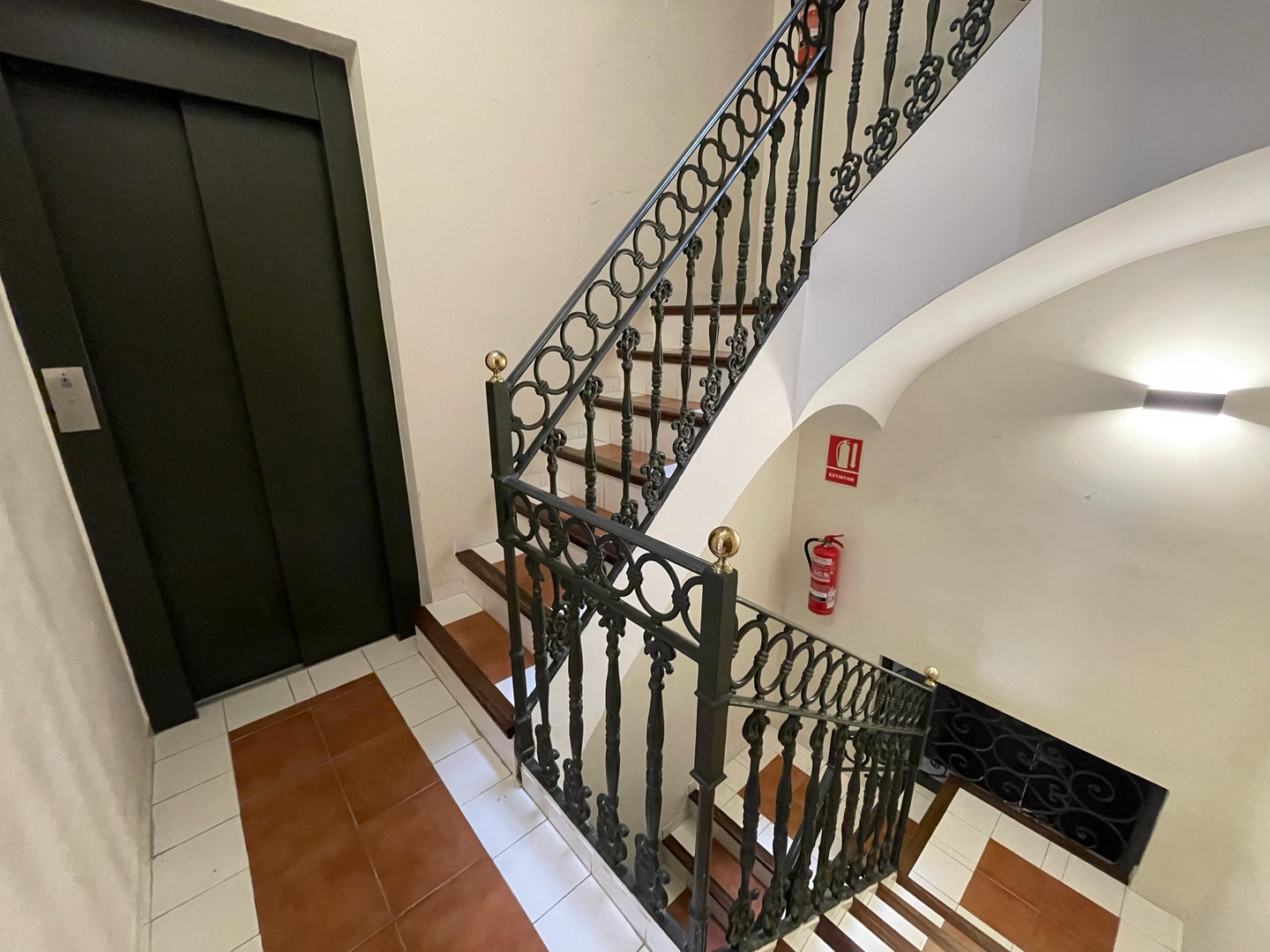 VLC HOST - Poeta Llombart 3 21 VLC Host