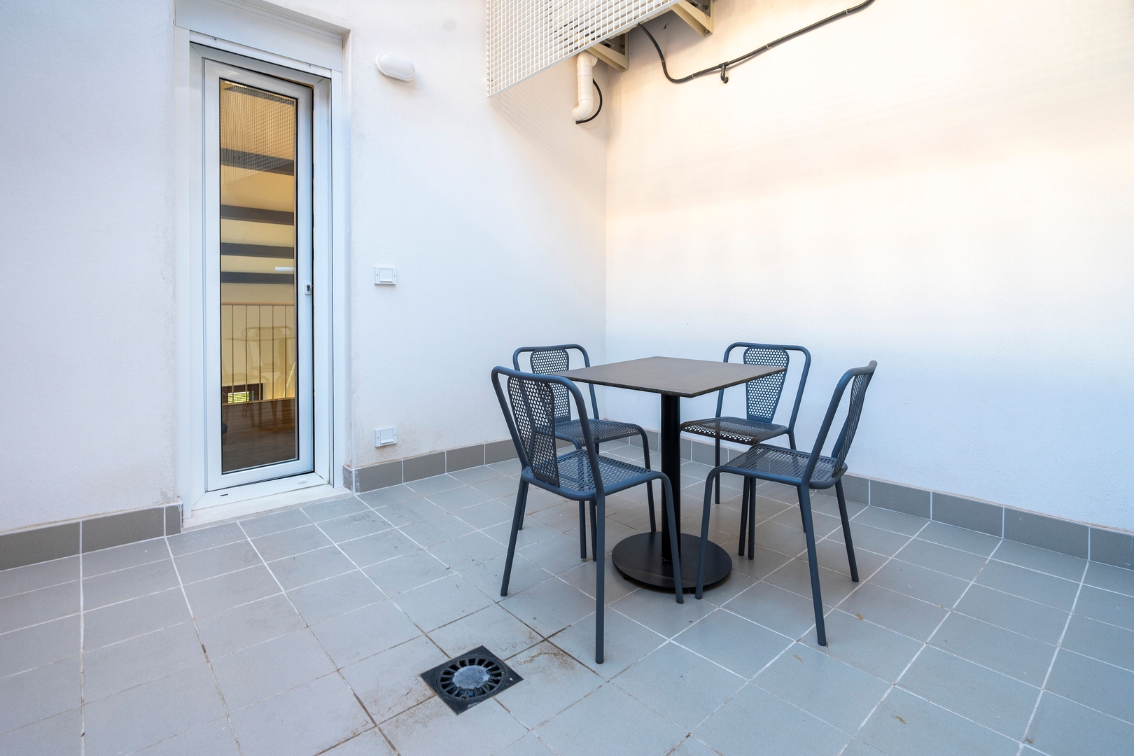VLC HOST - Reina 168 Duplex 13 40 VLC Host