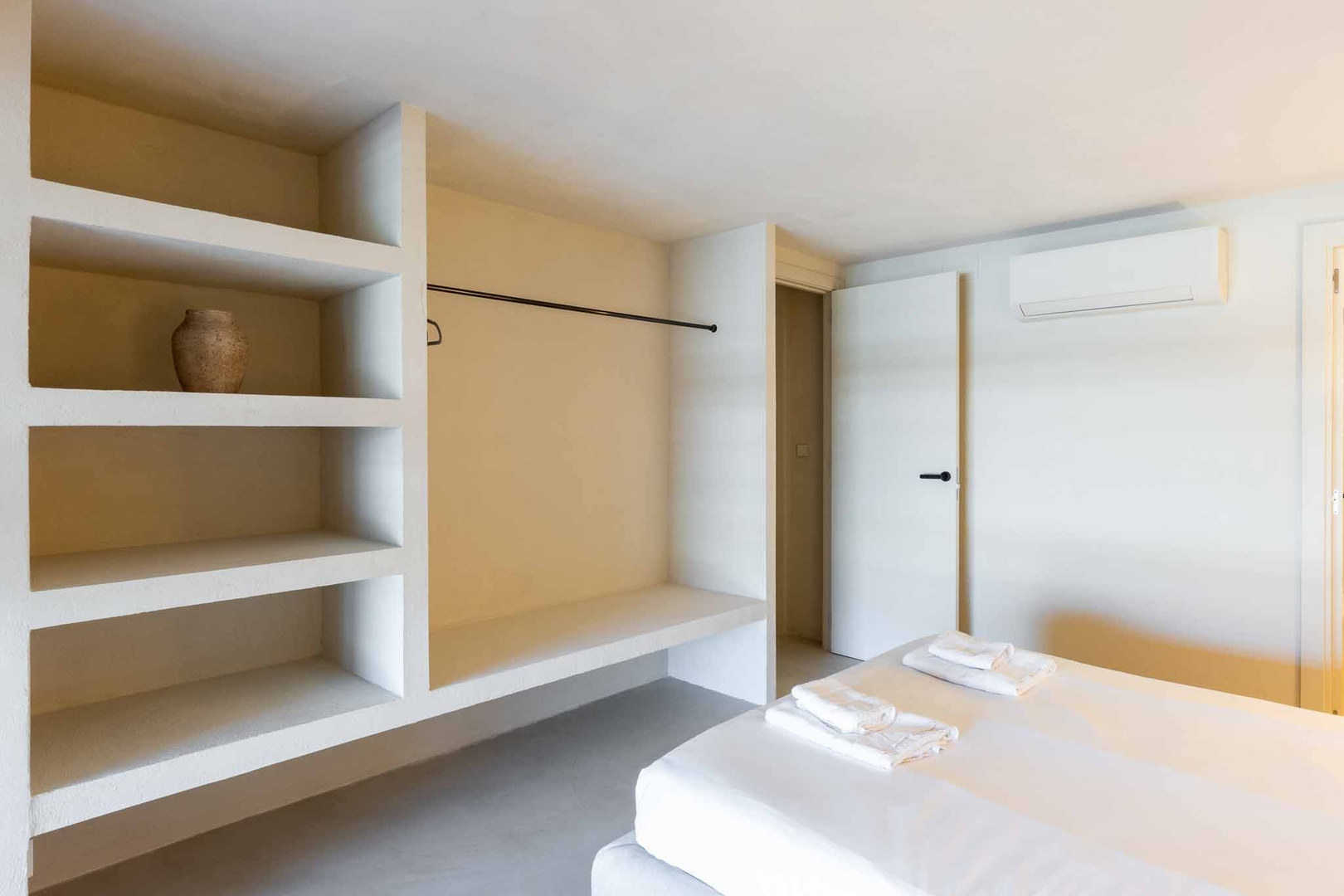 VLC Host - Reina 166 B 30 VLC Host