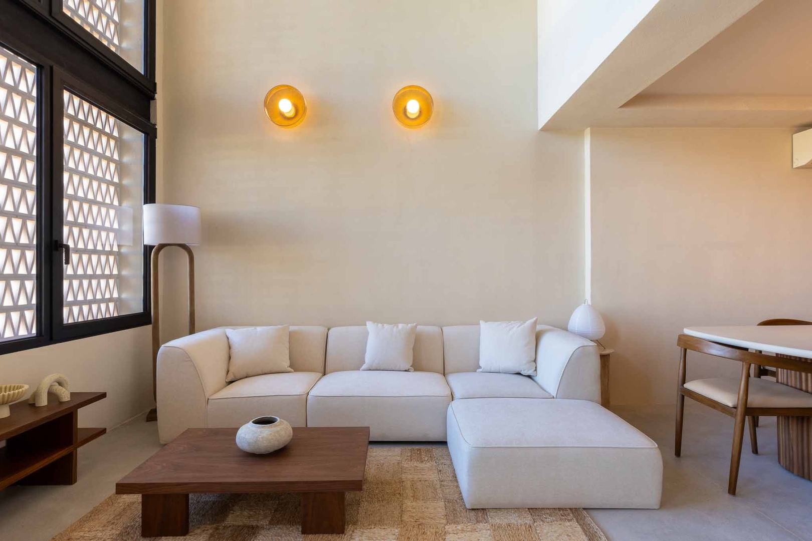 VLC Host - Reina 166 B 1 VLC Host