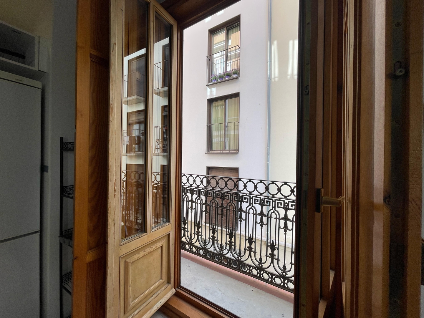 VLC HOST - Poeta Llombart 3 10 VLC Host