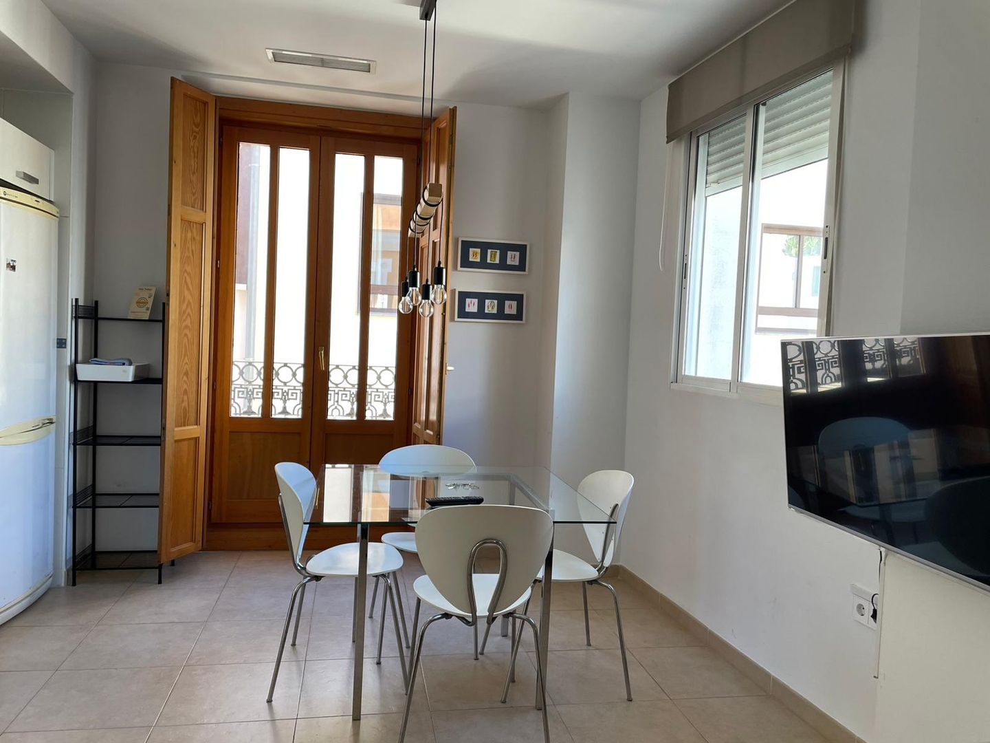 VLC HOST - Poeta Llombart 7 9 VLC Host