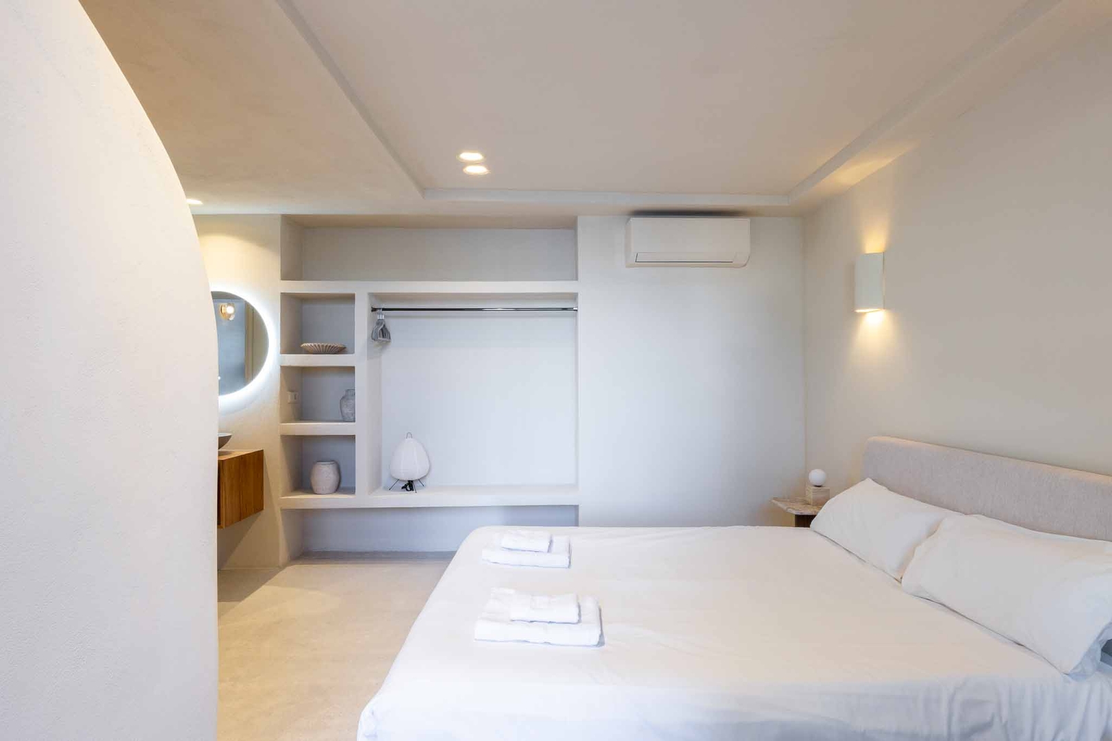 VLC Host - Reina 166 B 10 VLC Host