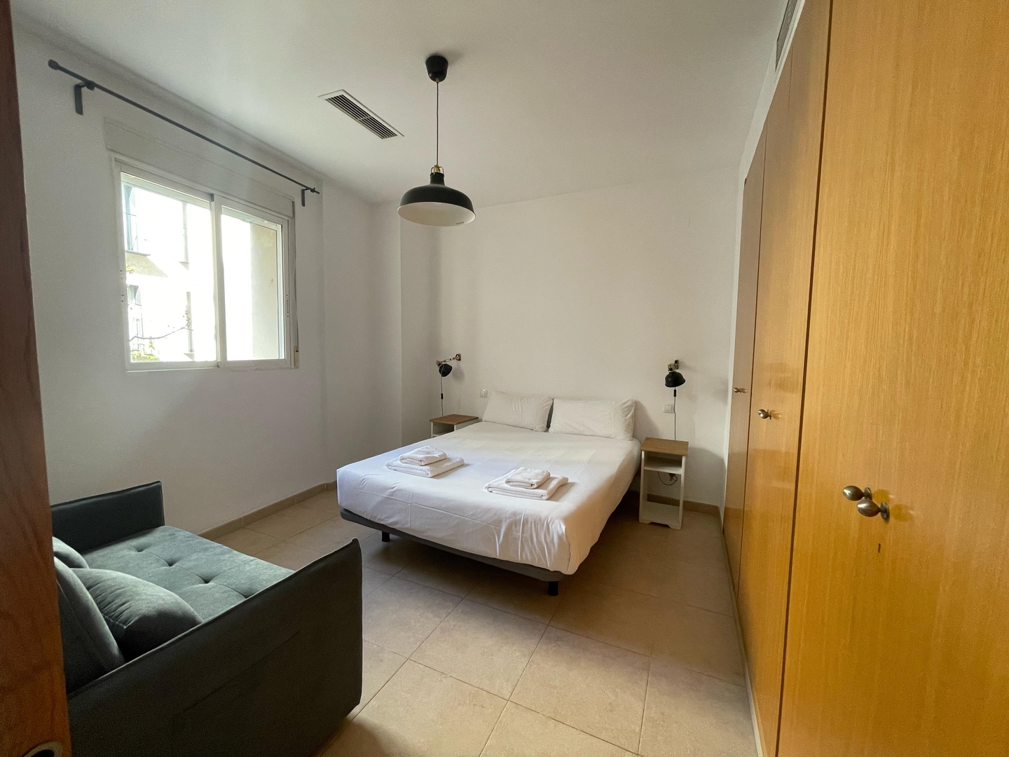 VLC HOST - Poeta Llombart 3 24 VLC Host