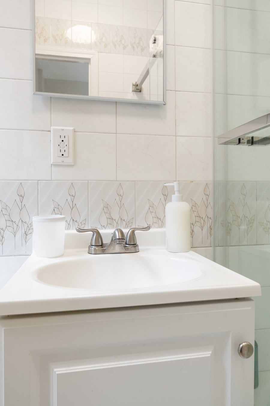 Bay Ridge 106.    1023.1.NA · City Nest: Contemporary Bay Ridge Studio 5 Bay Ridge Hotel
