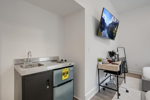 2BR Comfort – Spacious Merged Units w/ Garden View 9 Bay Ridge Hotel
