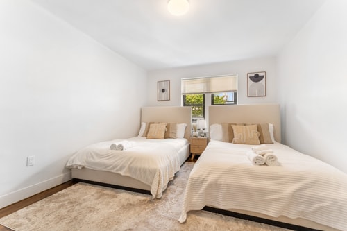 Calm Studio Escape: Bay Ridge Comfort 0 Bay Ridge Hotel