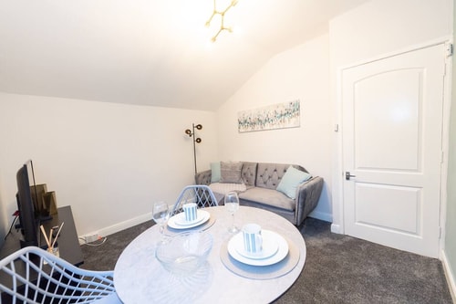 Fresh and Relaxing 1 BD Flat 15 Flataway