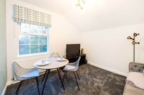 Fresh and Relaxing 1 BD Flat 36 Flataway