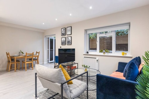 Tranquil Retreat in Hendon: Comfort & Style Await 22 Flataway