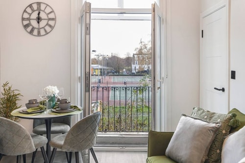 Green Bliss in the City: Comfortable 1-Bed Retreat 1 Flataway