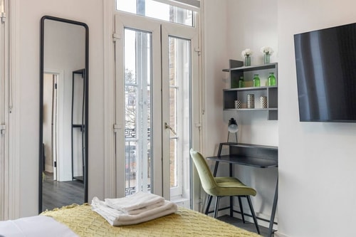 Green Bliss in the City: Comfortable 1-Bed Retreat 9 Flataway