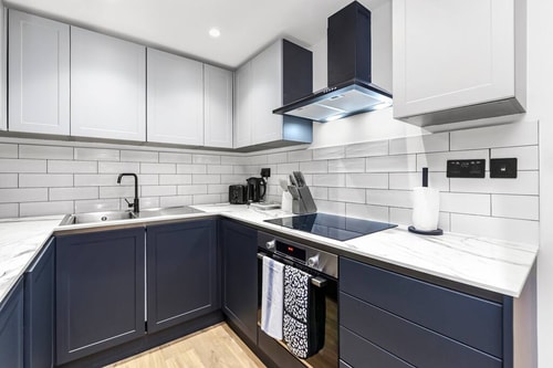 London Calling: 2BR Flat with Chic London Flair 12 Flataway