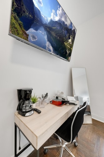 Nestled Nook: Inviting Bay Ridge Studio Hideaway 2 Bay Ridge Hotel